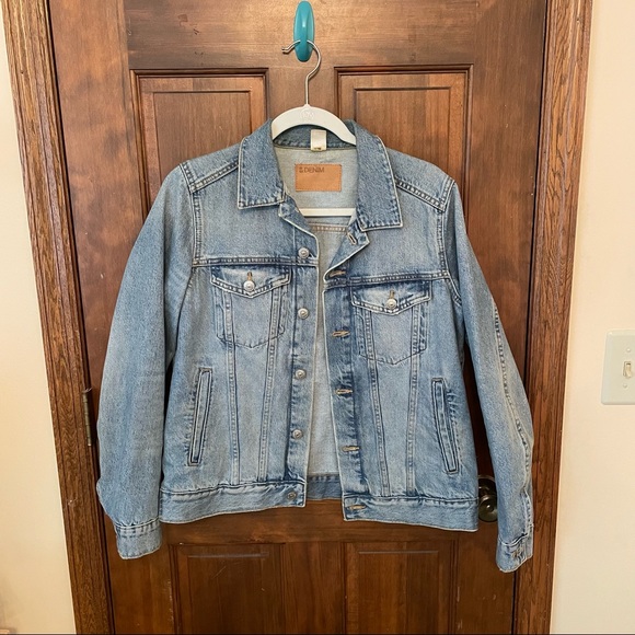 OPEN TO OFFERS H&M Light Blue Denim Jacket - Picture 2 of 7